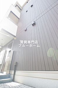 外観：鉄骨造3階建ての物件です！