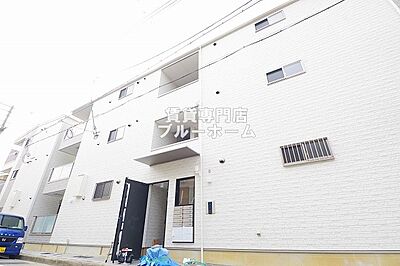 外観：3階建ての新築アパートです！