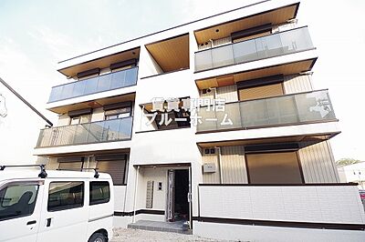 外観：軽量鉄骨造！3階建て2025年3月中旬入居可能の新築物件です！（2025年1月撮影）