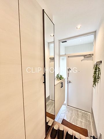 玄関 グリーンメゾン南大沢13−17号棟 1階/-