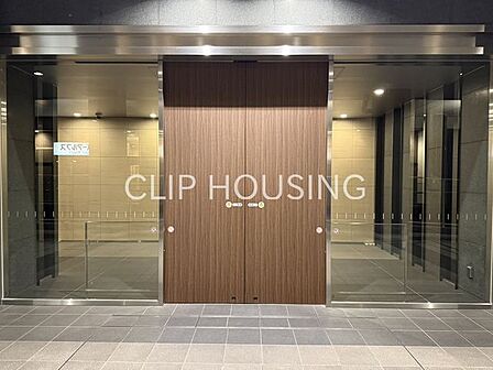 スーパー・コンビニ・100円ショップ・飲食店・家電屋・マクドナルドなど全て徒歩3分圏内にございます。