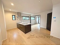 アイメゾン誓願寺 201 2階2LDKのリビング/ダイニング