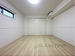 ウィスタリア城陽 2階1LDKのリビング/ダイニング