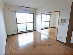 VIA SACRA京田辺 201 2階3DKのリビング/ダイニング