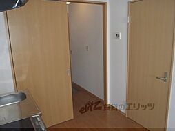 京都地下鉄東西線 石田駅 徒歩7分の賃貸アパート 1階1Kのリビング/ダイニング