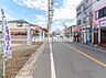 外観：【前面道路】前面道路の幅員は８m。ゆとりある道路幅がございます！