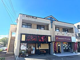 ルミナスＢ．Ｌ．Ｄ  ｜ 滋賀県近江八幡市鷹飼町北３丁目（賃貸アパート3LDK・2階・57.50㎡） その1