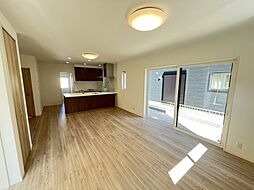 タマタウン安土石寺　3号地 4SLDKのリビング/ダイニング