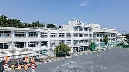 板橋区立板橋第五中学校 徒歩7分。 510m