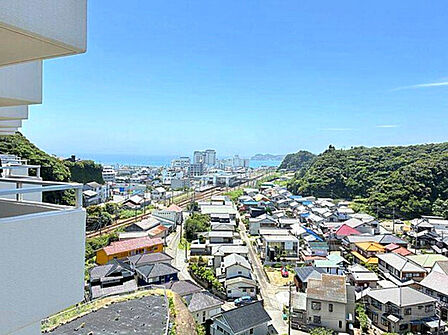 バルコニーより