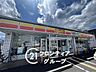 周辺：デイリーヤマザキ大和高田中町店 徒歩10分。 740m