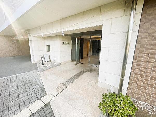 エントランスを拡大表示