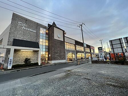 FUJI 寒川店まで約1380m（徒歩18分）