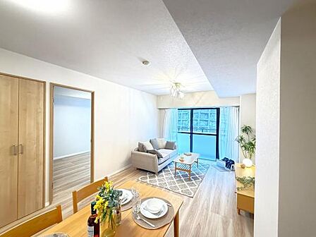 家族団らんの場所としてゆったりと居心地の良いリビングです。