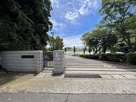 横須賀市立大楠中学校まで約1840m(徒歩23分)
