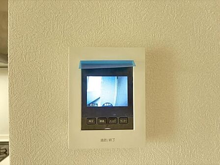 訪問者を確認できるTVモニター付きインターフォンです。