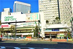 ◇多彩なニーズに応えるスーパーなどの買い物施設が充実。