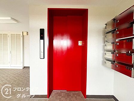 エレベーター完備の快適空間。