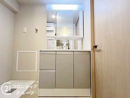 はじめてのマイホーム購入は、わからないことだらけで当然です。資金計画から物件選びまで、順を追ってスタッフが一緒に考えていきます