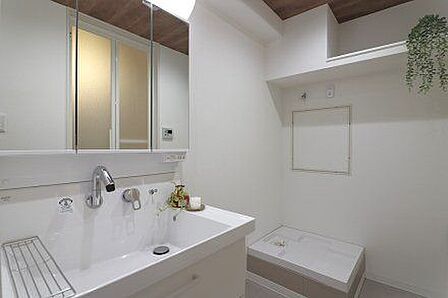 「いつかは」と思っていた住まい探しも、具体的に動き出すと意外とスムーズに進むものです。まずは気軽にご相談いただけます