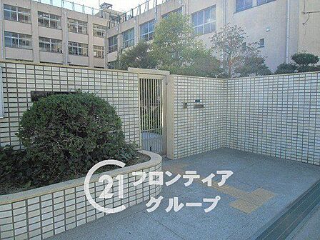 大阪市立佃中学校 徒歩11分。 880m