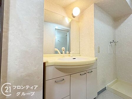 ご見学は無料で承っています。気になる点があれば現地でしっかり確認できますので、まずはお気軽にご予約ください