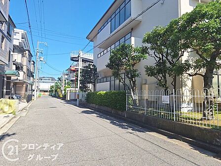 写真だけではわからない採光・広さ・周辺環境の実感は、実際に足を運んでみることが一番です。ご見学はいつでもご予約いただけます