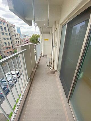 4階南東向きに...