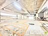 駐車場：～便利な平面駐車場～ ・広い敷地を活かした平面式の駐車場。車の出し入れが楽で利便性に優れます。 ・空き状況などもお気軽にお問い合わせくださいませ。 