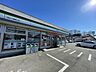 周辺：ファミリーマート流山三輪野山店（600m）