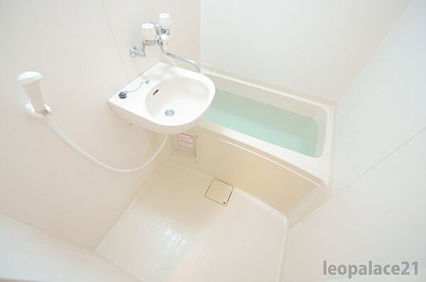 画像7:落ち着いた空間のお風呂です