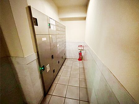 留守時のお荷物の受け取りもできる宅配ボックス