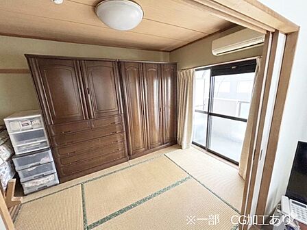 リビング隣接の和室は毎日の暮らしに癒しと安らぎをもたらしてくれます。 ※一部CG加工あり