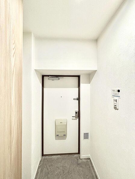 家族の帰宅やお客様をあたたかく迎える玄関  