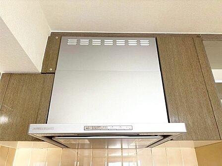 フラットタイプのレンジフードでお掃除ラクラク