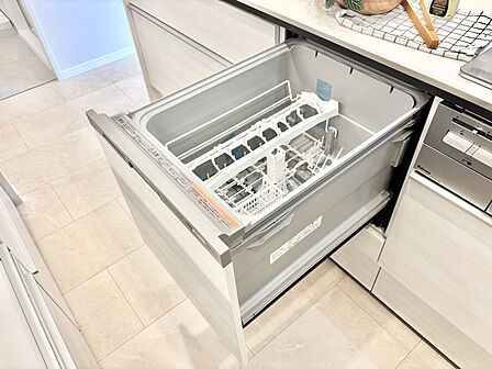面倒なお片づけは食洗機にお任せ!家事の負担が減って、時間にも気持ちにもゆとりができます。
