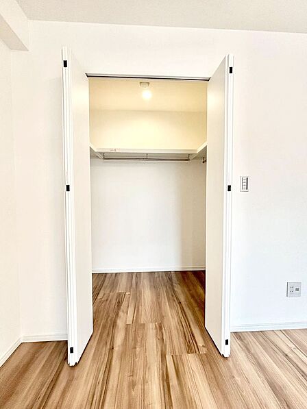 ウォークインクローゼットのある住まいでスッキリ快適な生活を