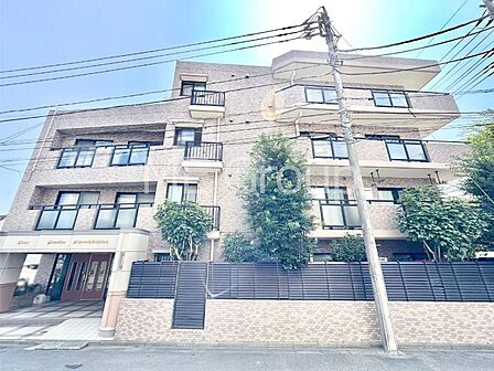 外観 生活に便利な地に伸びやかな家族の生活風景を描く住まい