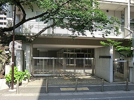 中学校 1100m 新宿区立西新宿中学校