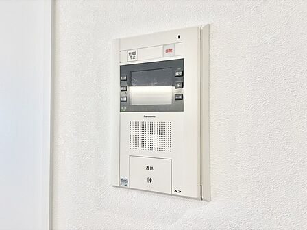 TVモニター付インターフォンが付いていてセキュリティ充実