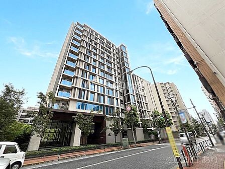 溢れる陽光でご家族の笑顔も輝く 