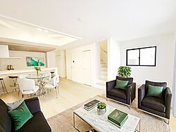 富士見市鶴瀬西3丁目　中古戸建て 4LDKのリビング/ダイニング