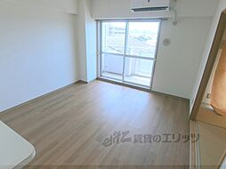 JR東海道・山陽本線 近江八幡駅 徒歩12分の賃貸マンション 4階3LDKのリビング/ダイニング