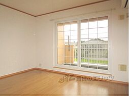 エヴァーグレイス 1階2LDKのリビング/ダイニング