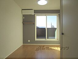 JR草津線 貴生川駅 バス15分 菅谷北下車 徒歩3分の賃貸アパート 2階1Kのリビング/ダイニング