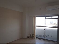 JR東海道・山陽本線 南草津駅 徒歩33分の賃貸マンション 4階1Kのリビング/ダイニング