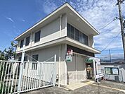 彦根岡町郵便局まで2100メートル