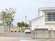 武佐小学校まで650メートル