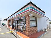 セブンイレブン　近江八幡土田町店まで1800メートル
