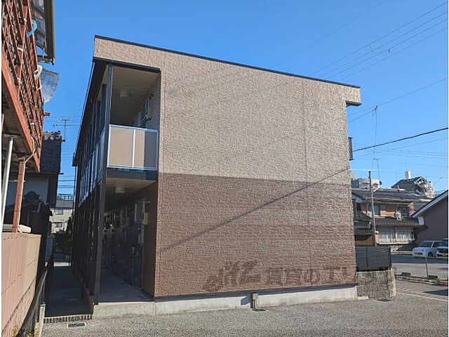 4 / 17